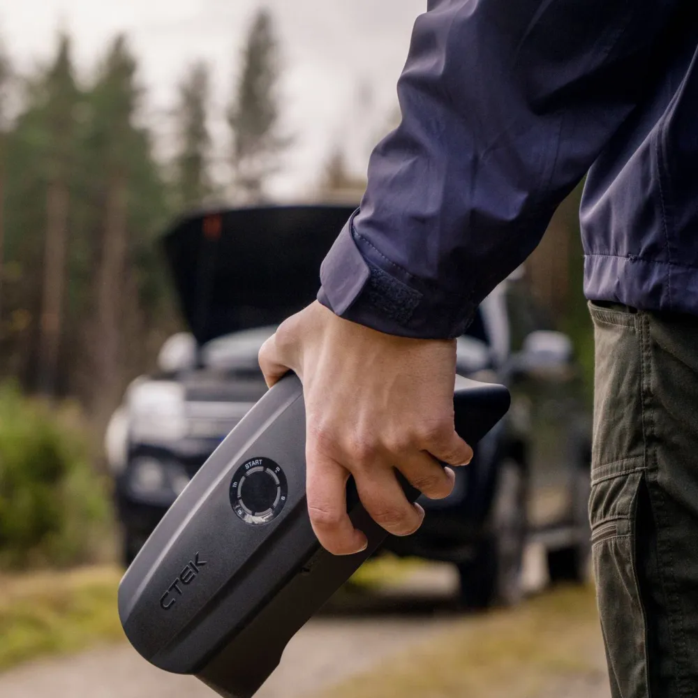 Ctek Biltilbehør|Batteriladere|CS Free Bærbar batterilader og starthjelp