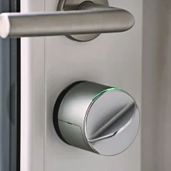 Danalock Låser|Smarte Lås|V3 Scandi Elektronisk dørlås