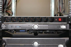 Kjell Strømledninger|Tilbehør Og Installasjon|Grenuttak rackmontering 8-veis