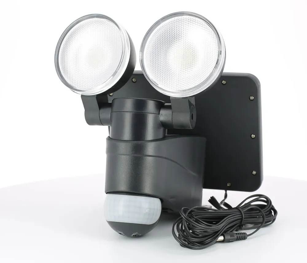 Luxorparts Utendørs Belysning|Solcelledrevet LED-lyskaster 500 lm