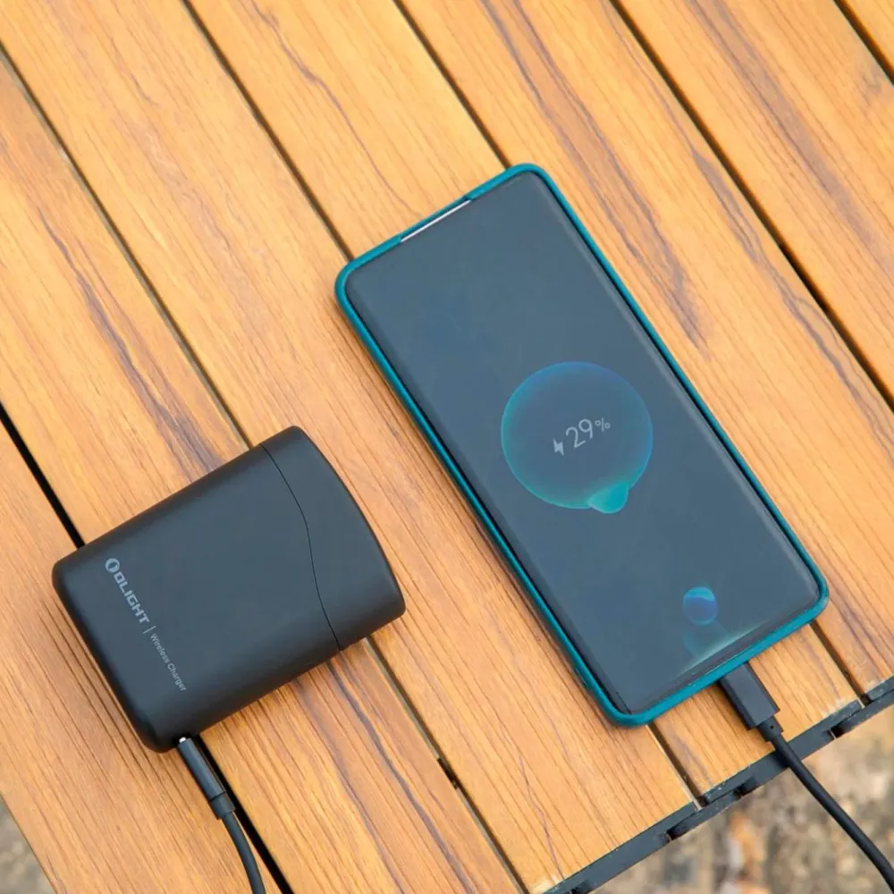 Olight Lommelykter|Baton 4 Premium Lommelykt med powerbank 1300 lm