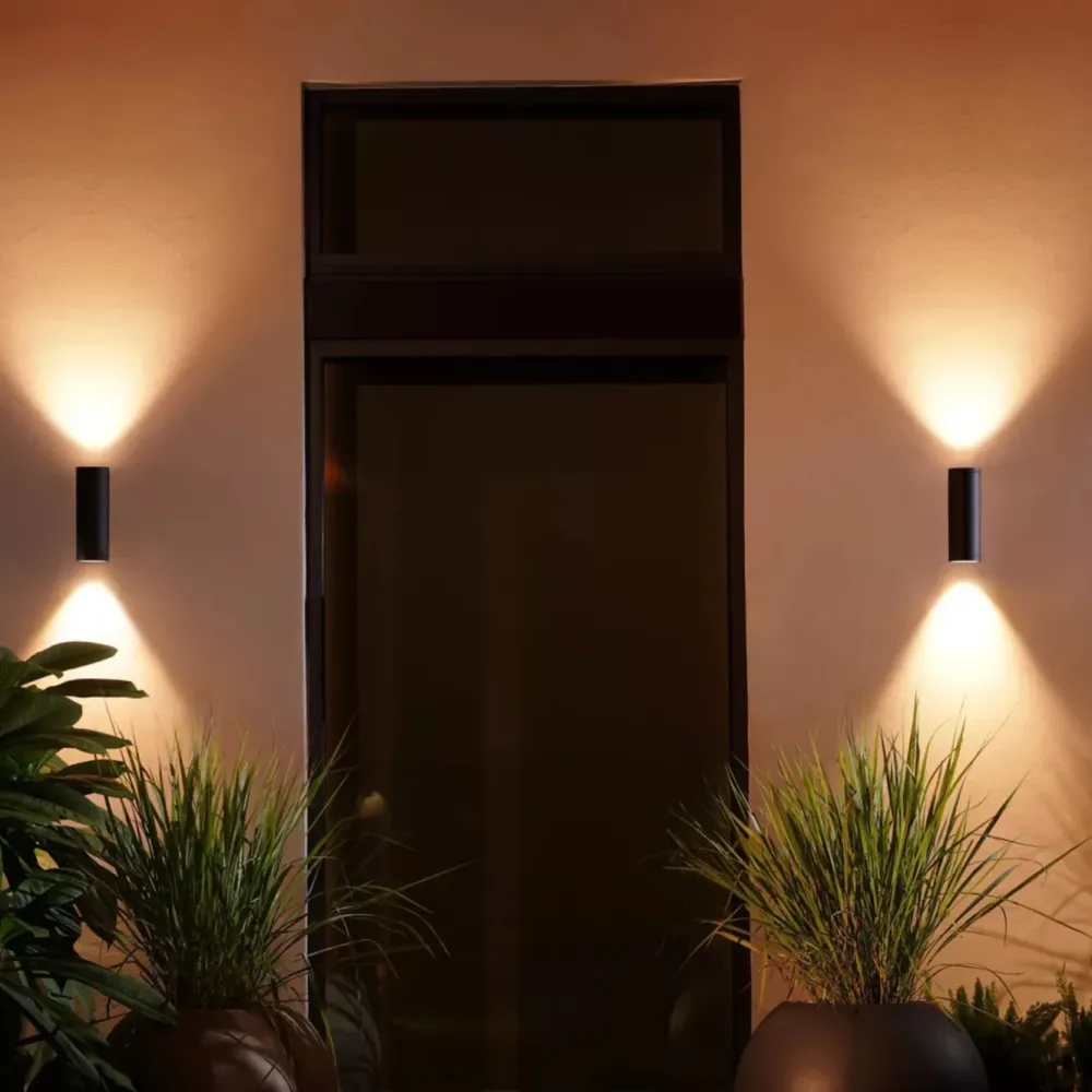 Philips Hue Philips Hue|Utendørs Belysning|Appear Fasadelampe utendørs