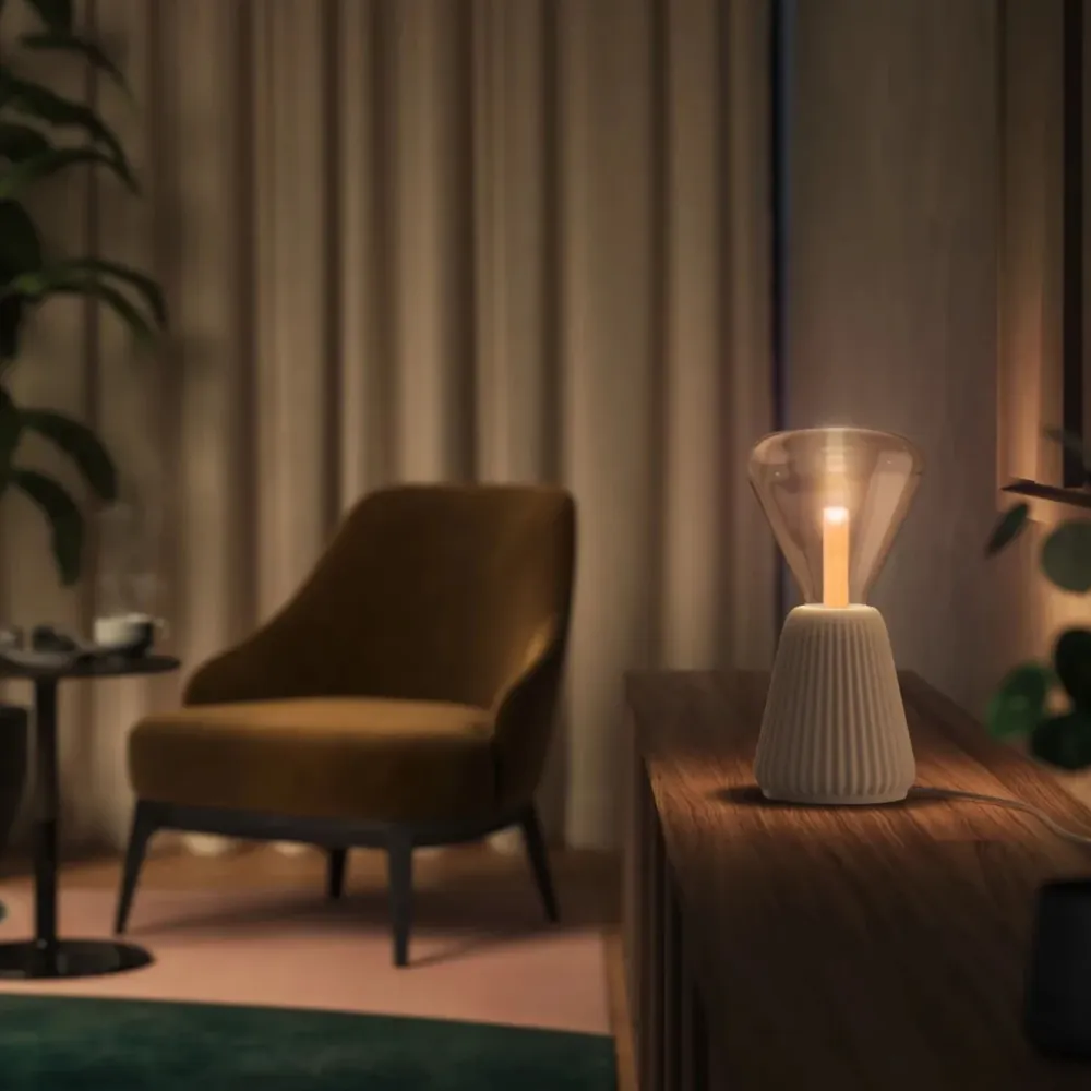 Philips Hue Smart Belysning|Philips Hue|Lightguide Triangle E27 smart LED-pære 500 lm