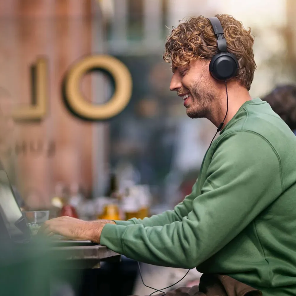 Philips Hodetelefoner Og Hodesett|On-ear-hodetelefoner med kabel og USB-C-adapter