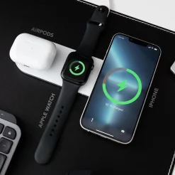 Vonmählen Hjemmekontor|Mobiltelefonladere|Aura Home 3-i-1 trådløs ladestasjon med MagSafe