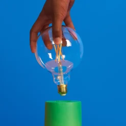 WiZ Smart Belysning|Smart Belysning|Clear Filament G95 Smart LED-pære E27 806 lm