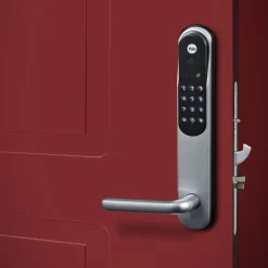 Yale Smarte Lås|Låser|Doorman Classic Sølv