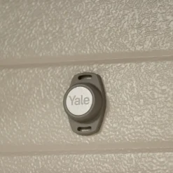 Yale Låser|Smarte Lås|Smart Opener for motordrevne garasjeporter